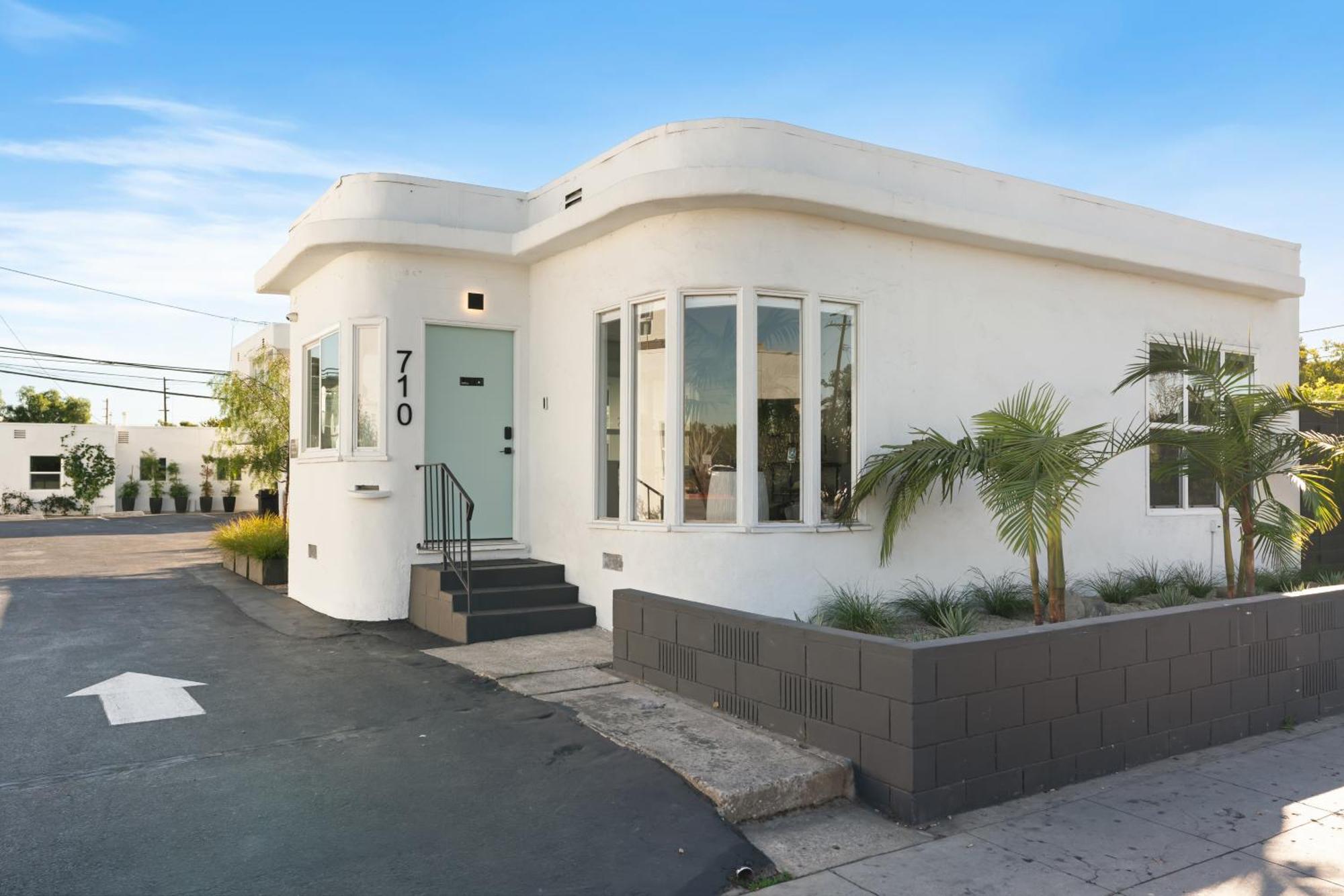 Aliza Hotel Los Angeles Exterior photo