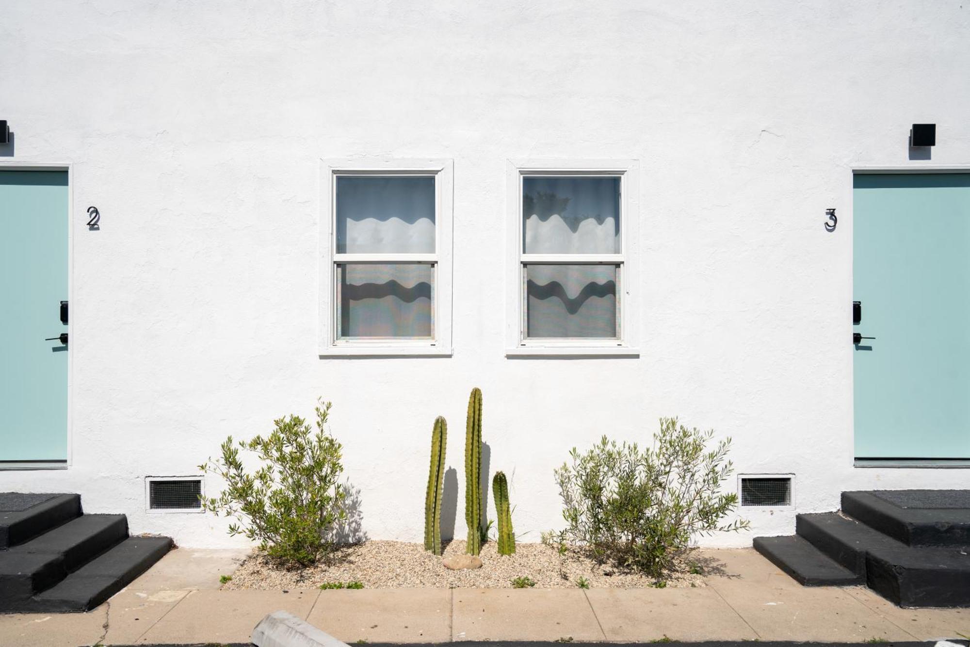 Aliza Hotel Los Angeles Exterior photo