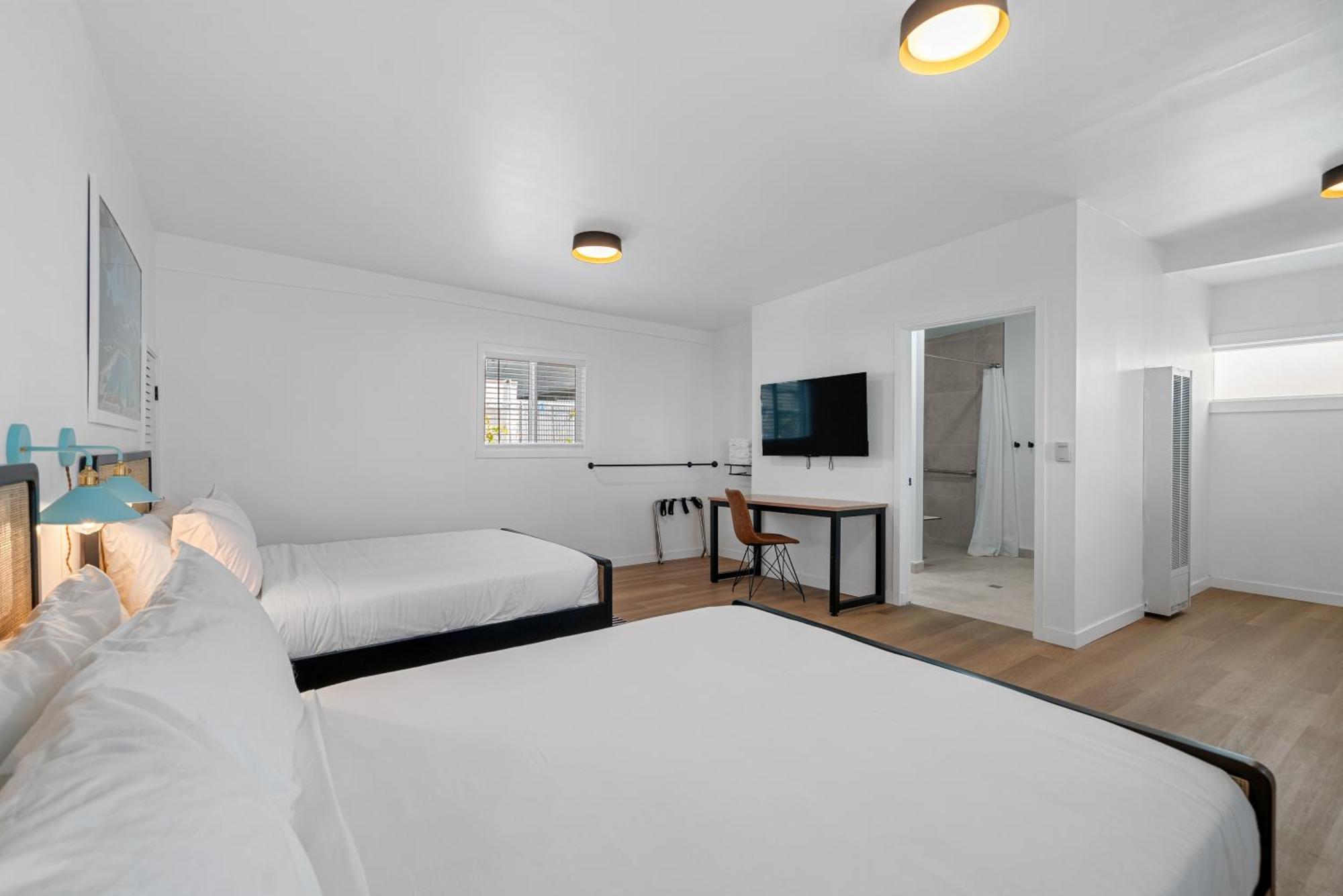 Aliza Hotel Los Angeles Exterior photo