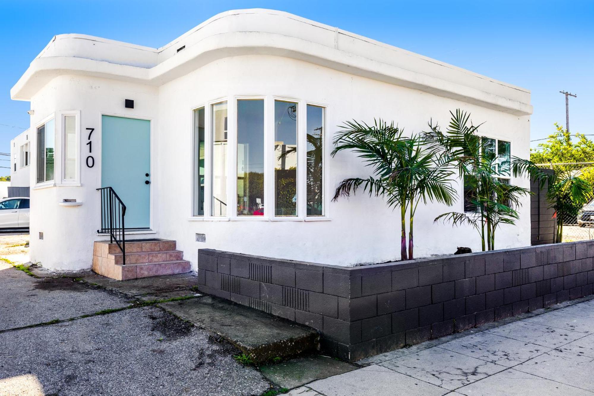 Aliza Hotel Los Angeles Exterior photo